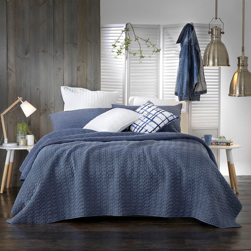 Clyde Coverlet Set