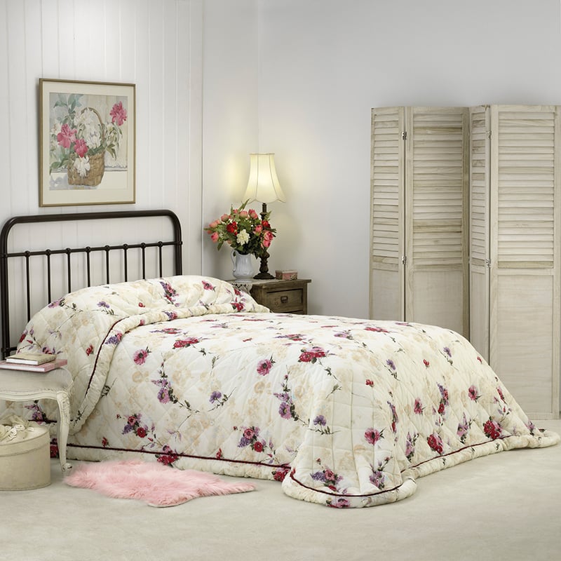 Madeline Bedspread Burgundy