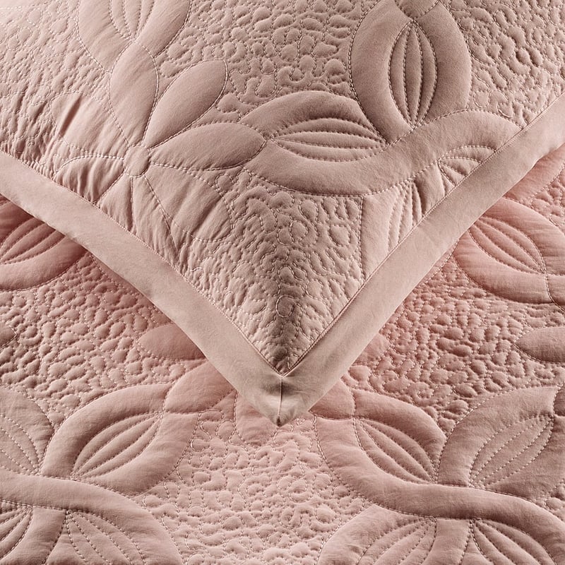 Krystal Coverlet Set Blush