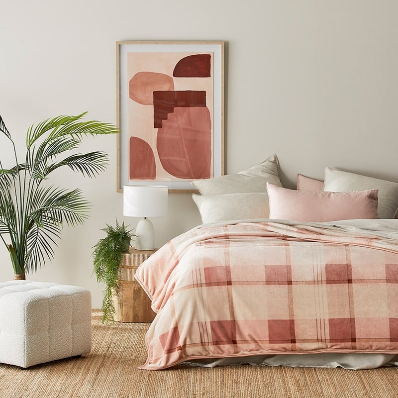 Ultrasoft Pink Check Blanket