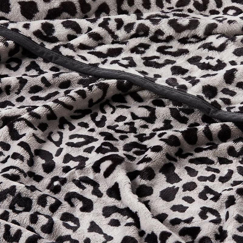 Ultrasoft Leopard Blanket