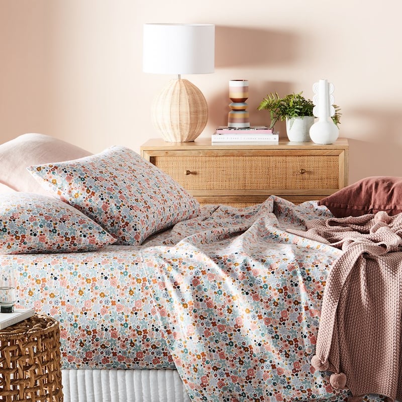 Printed Flannelette White Flower Bomb Sheet Set
