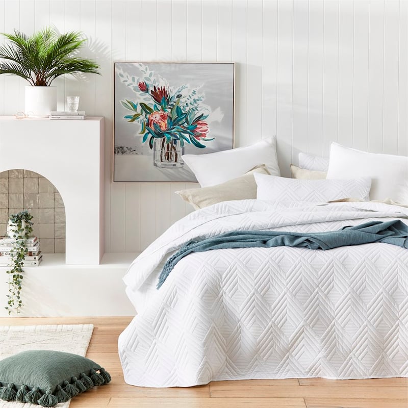 Aiden White Quilted Microfibre Coverlet Set