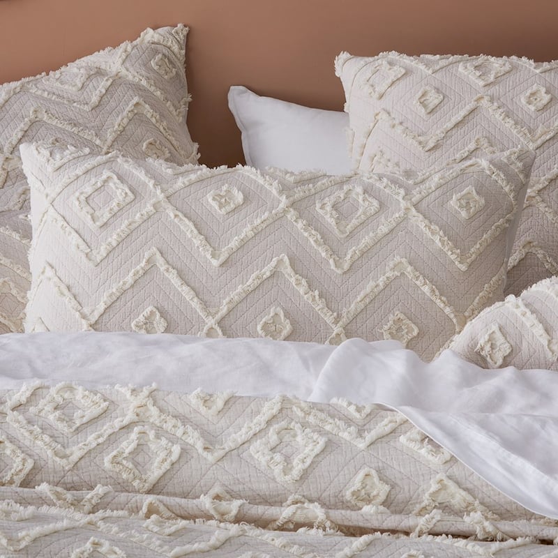 Caitlin Matelasse Misty Rose Pillowcase