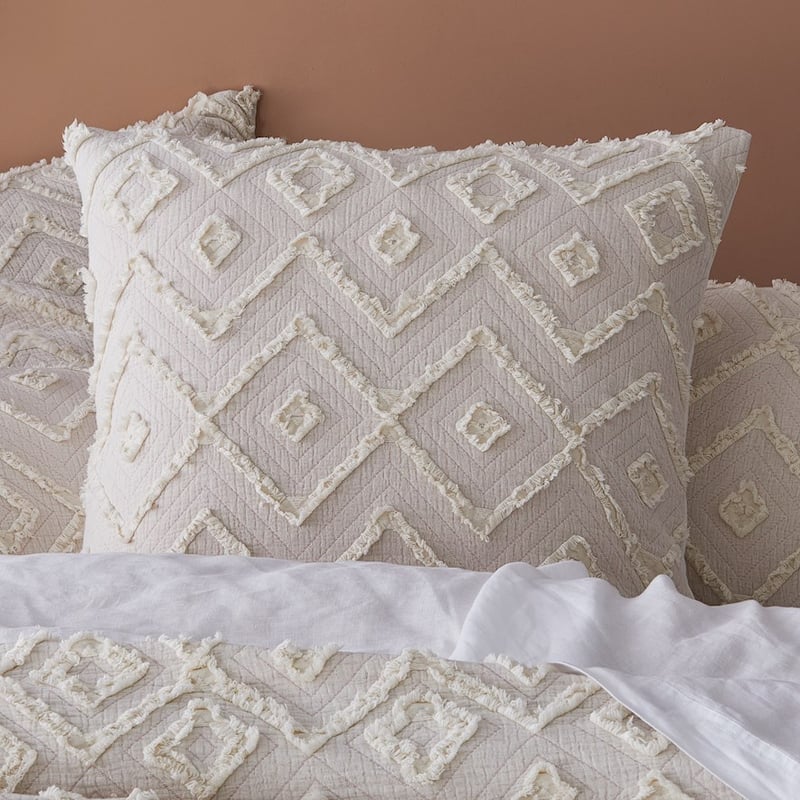 Caitlin Matelasse Misty Rose Pillowcase