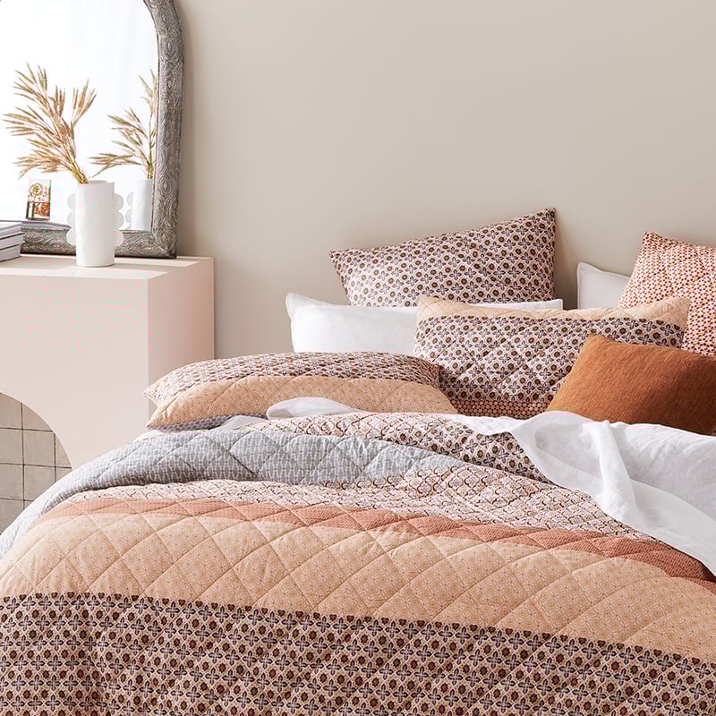 Safi Quilted Multi Quilt Cover