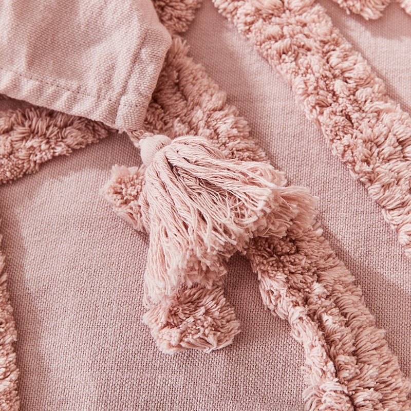 Tilly Tufted Rose Coverlet