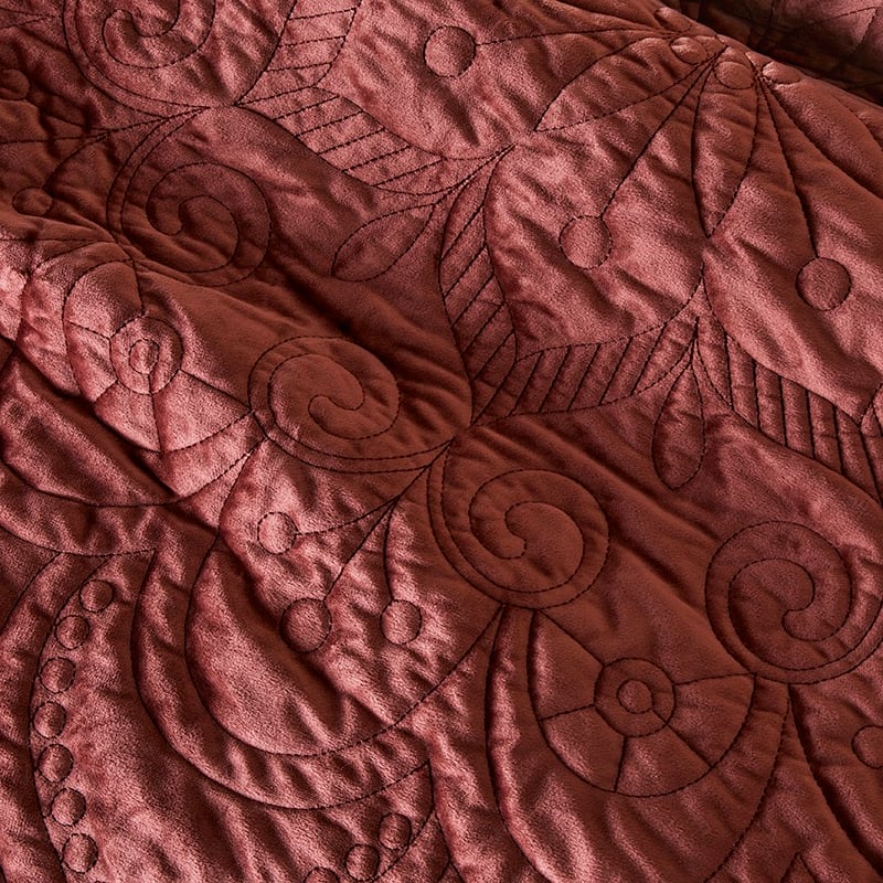 Nadia Velvet Quilted Rose Quilt Cover