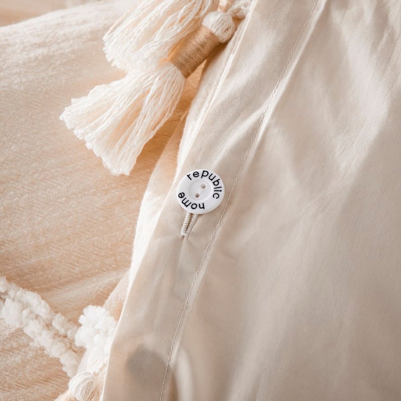 Toro Tufted Natural Quilt Cover