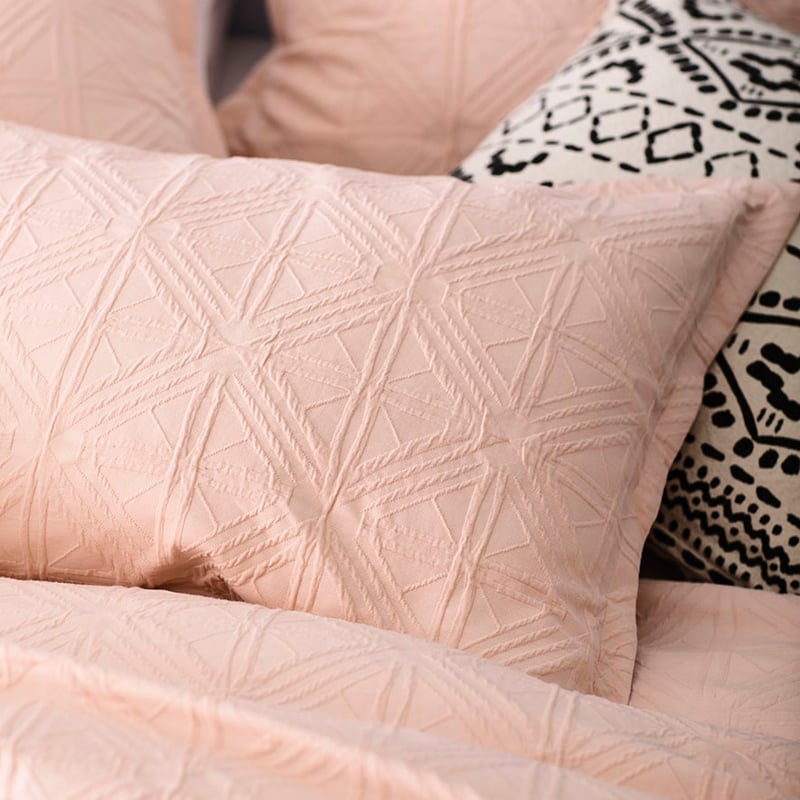Villa Quilt Cover Blush