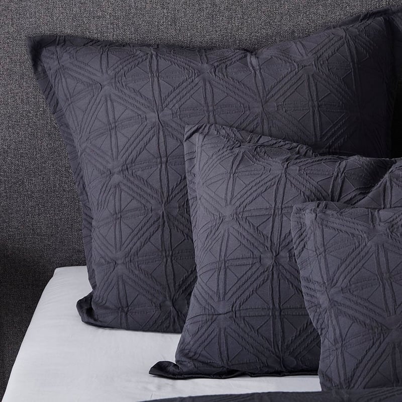 Villa Coal Quilt Cover