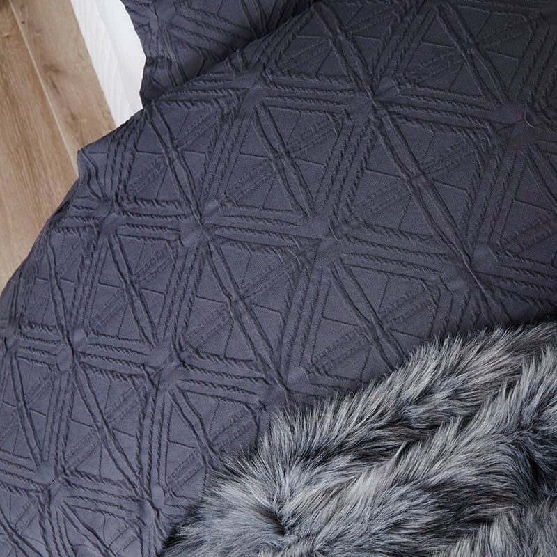 Villa Coal Quilt Cover