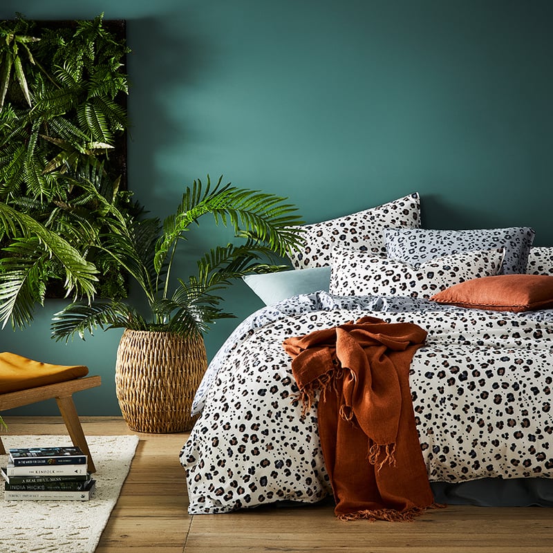 Stonewashed Printed Grey Leopard Quilt Cover
