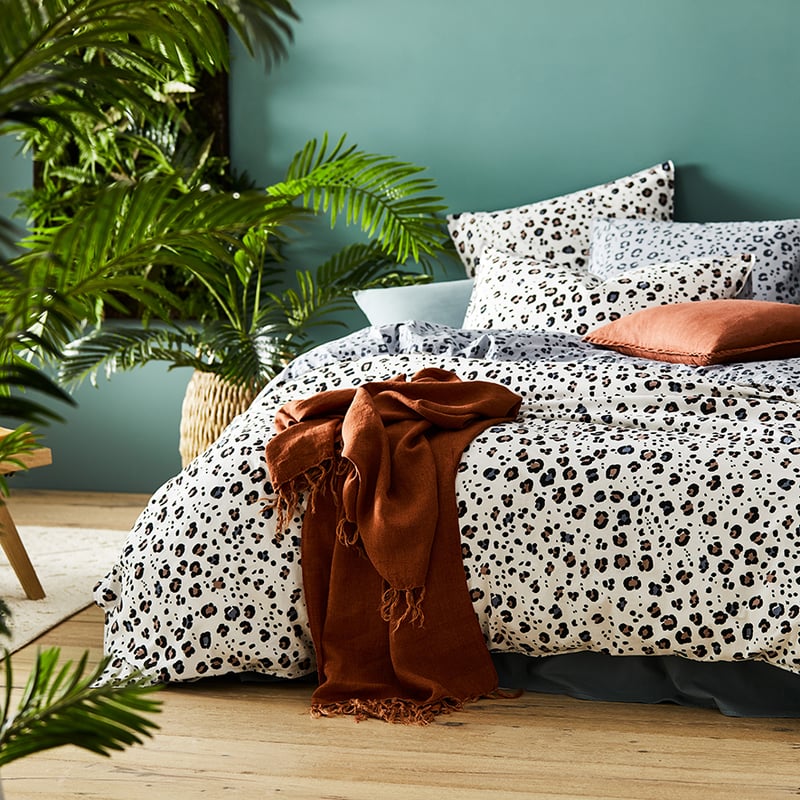 Stonewashed Printed Grey Leopard Quilt Cover