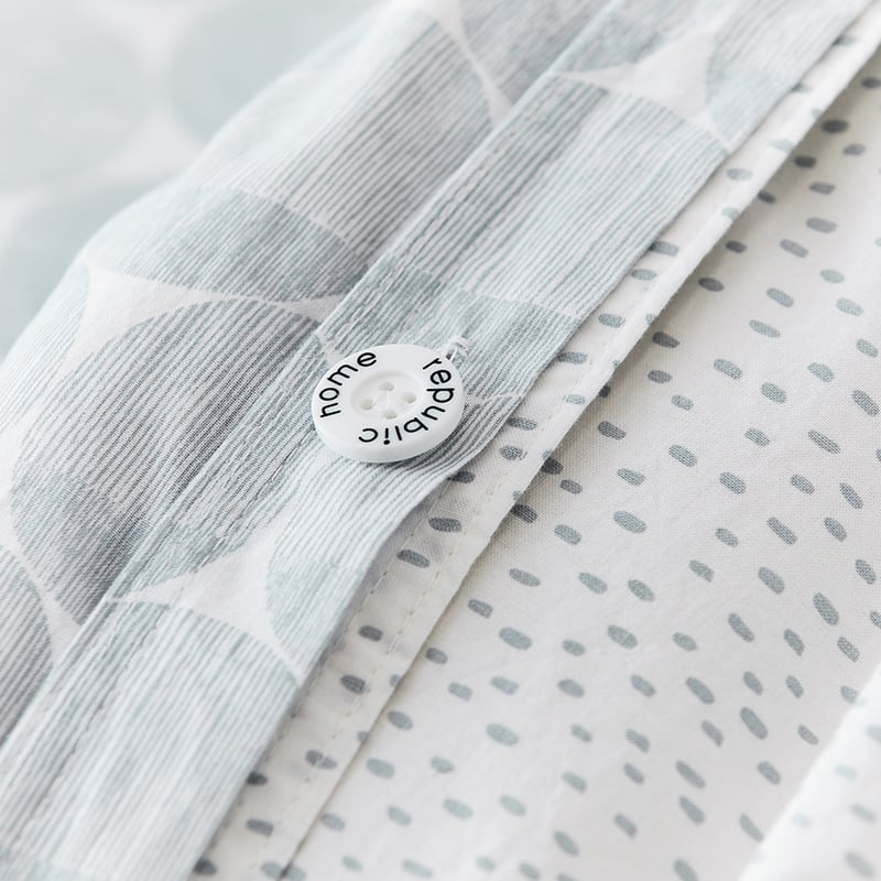 Stonewashed Printed Cotton Powder Blue Spot Quilt Cover
