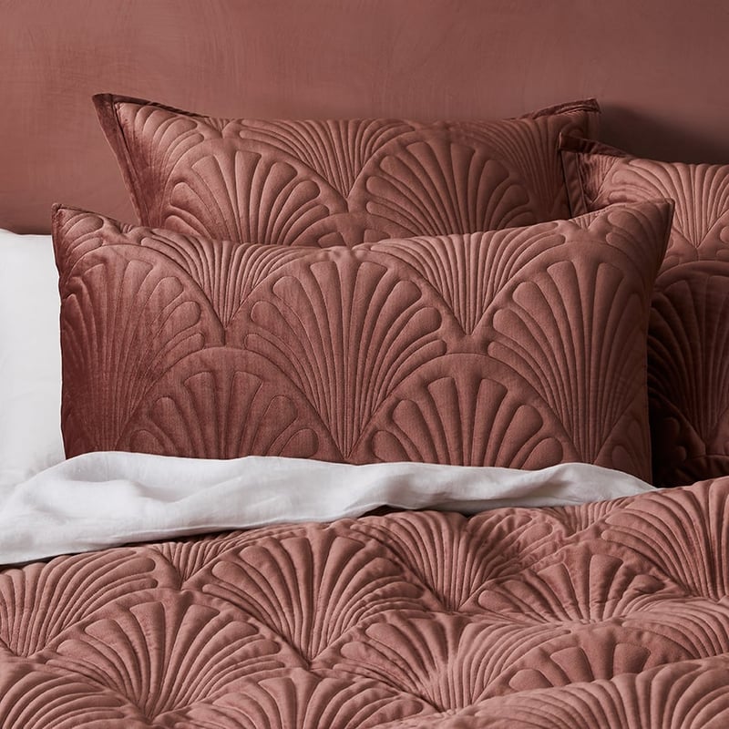 Lavaniya Quilted Velvet Quilt Cover in Rose Quartz