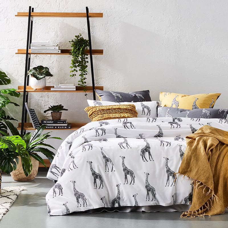 Melman Quilt Cover Set White