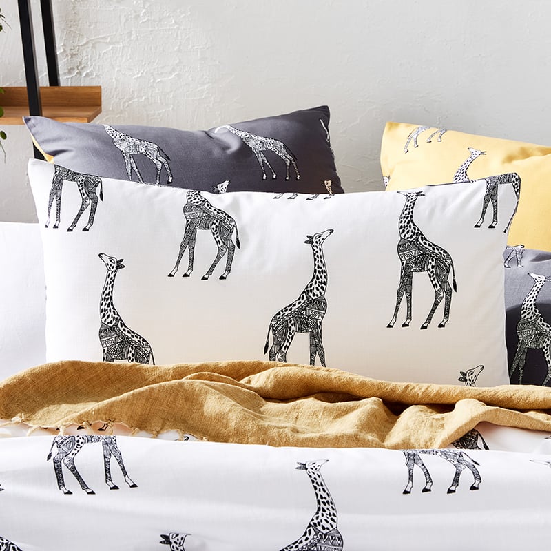 Melman Quilt Cover Set White