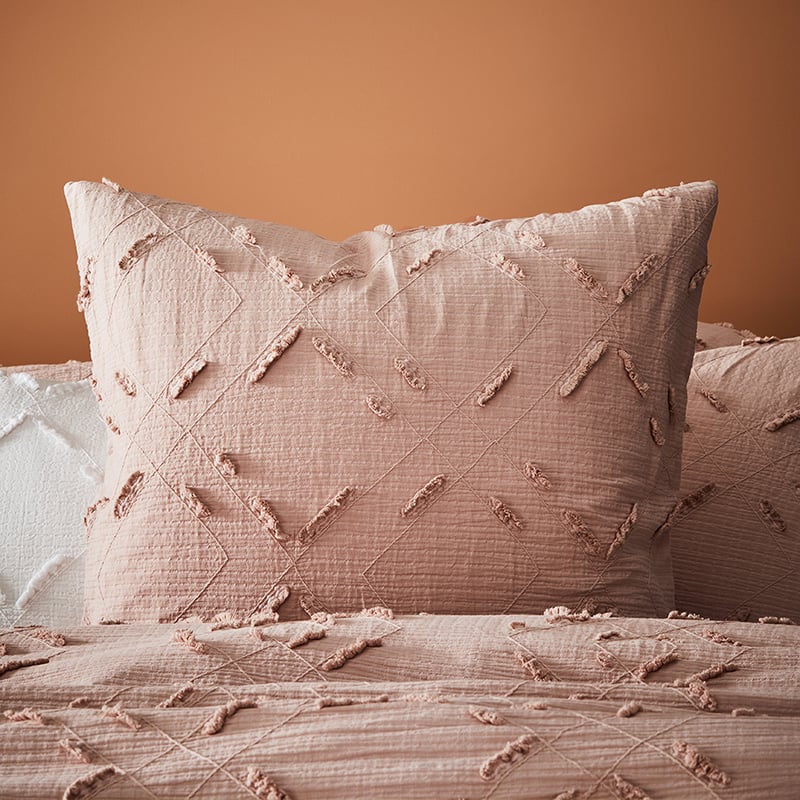 Nova Pink Quilt Cover