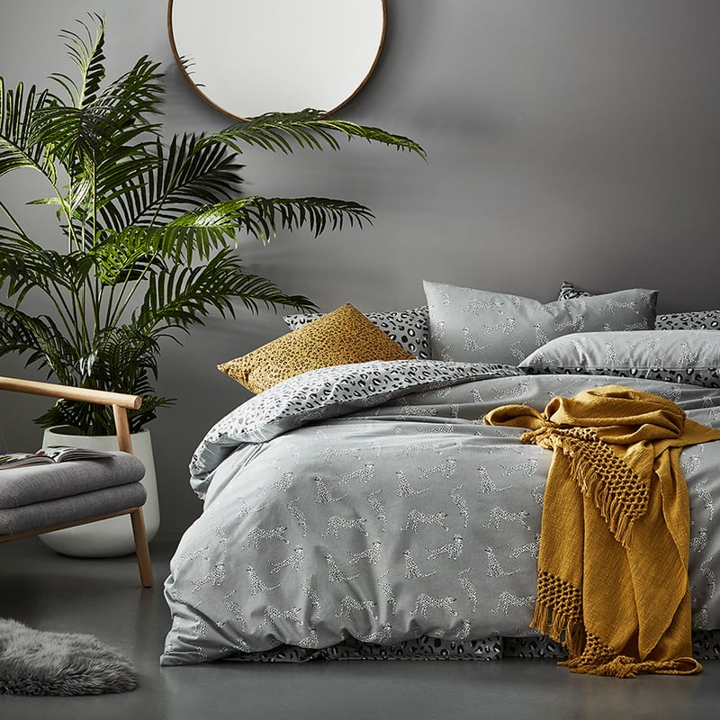 Novelty Printed Grey Cheetah Flannelette Quilt Cover Set