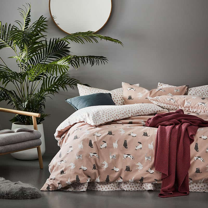 Novelty Printed Pink Kitty Flannelette Quilt Cover Set