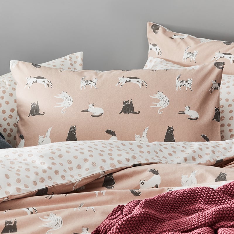 Novelty Printed Pink Kitty Flannelette Quilt Cover Set