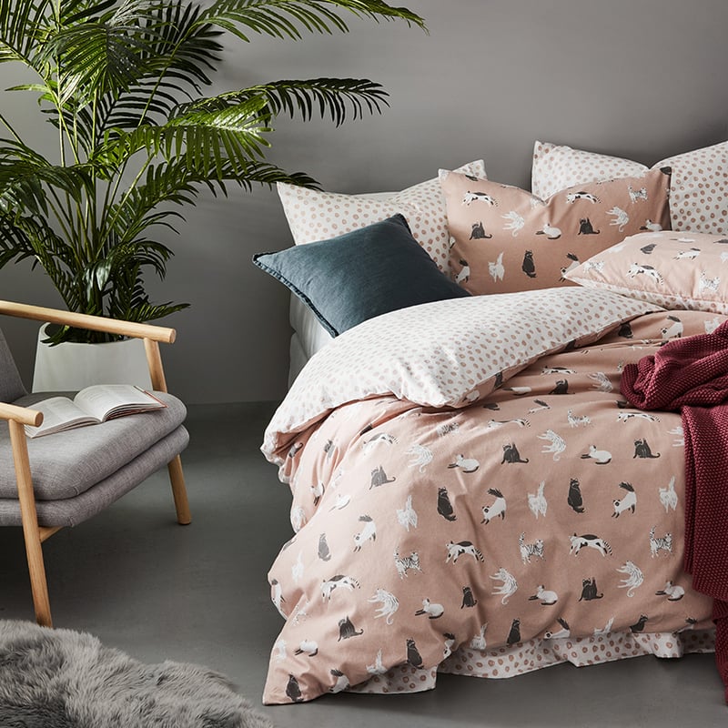 Novelty Printed Pink Kitty Flannelette Quilt Cover Set