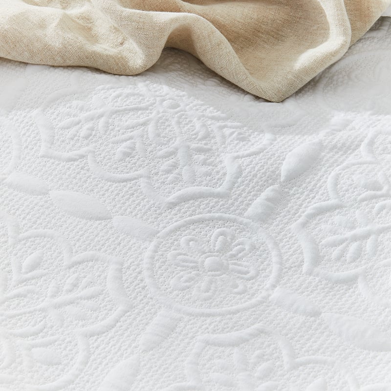 Willa Quilted White Quilt Cover