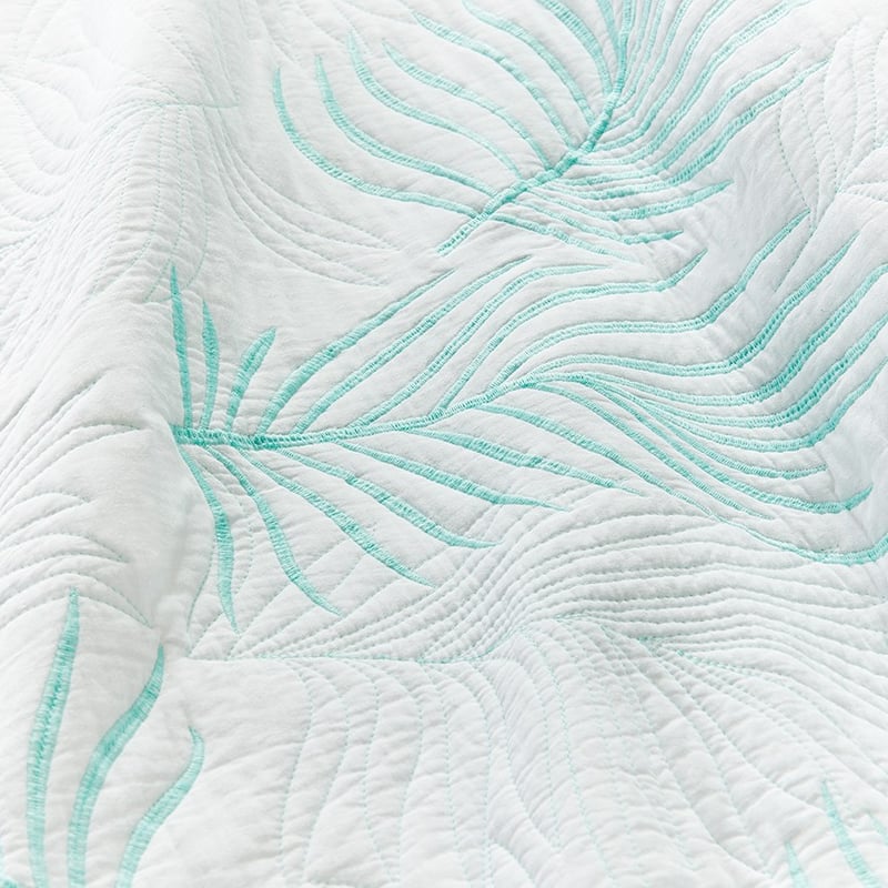 Coco Palm Leaf Quilted Quilt Cover