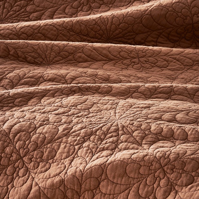 Daisy Quilted Earth Quilt Cover