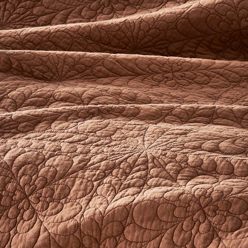 Daisy Quilted Earth Coverlet