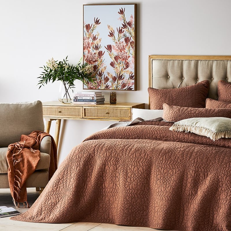 Daisy Quilted Earth Coverlet