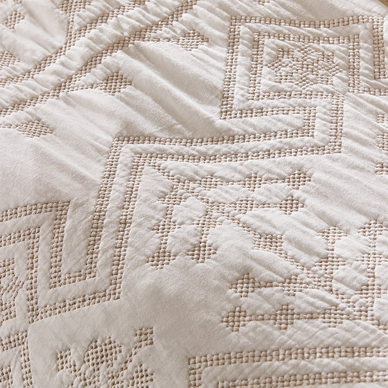 Aries Quilted Vanilla Quilt Cover