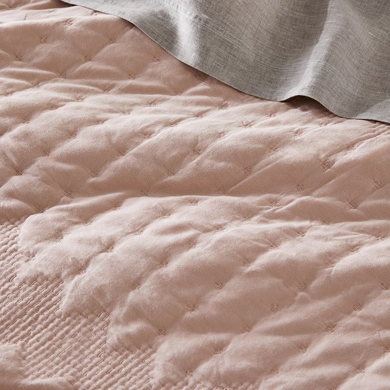 Tamara Rose Dust Quilted Quilt Cover