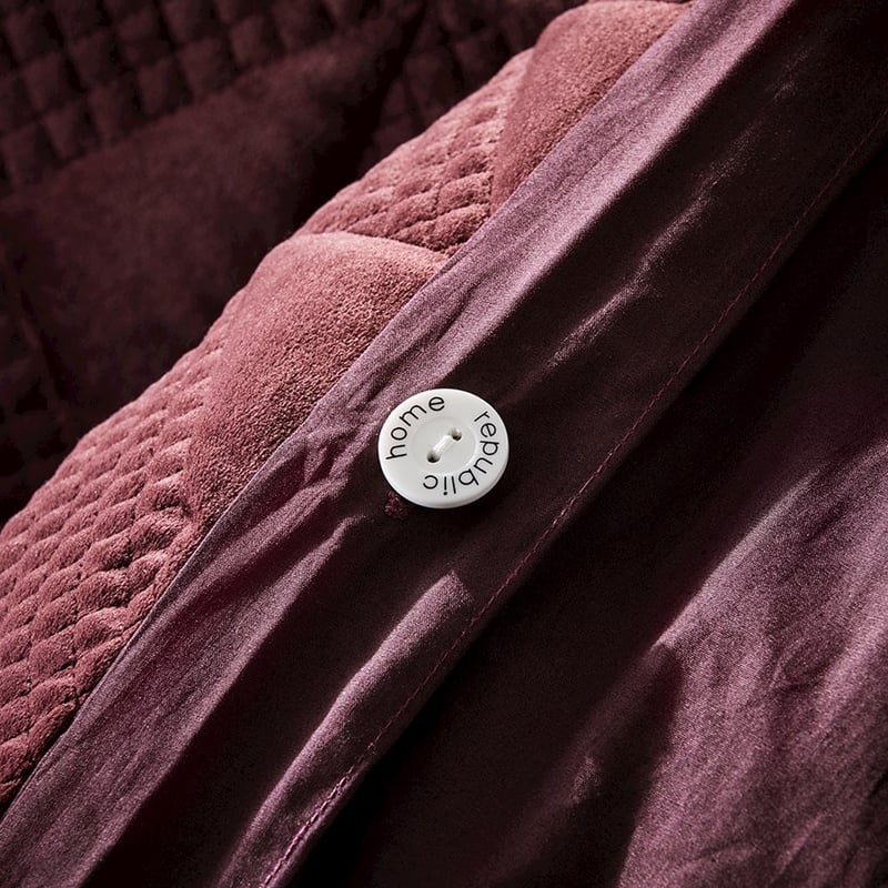 Gemini Quilted Plum Velvet Quilt Cover