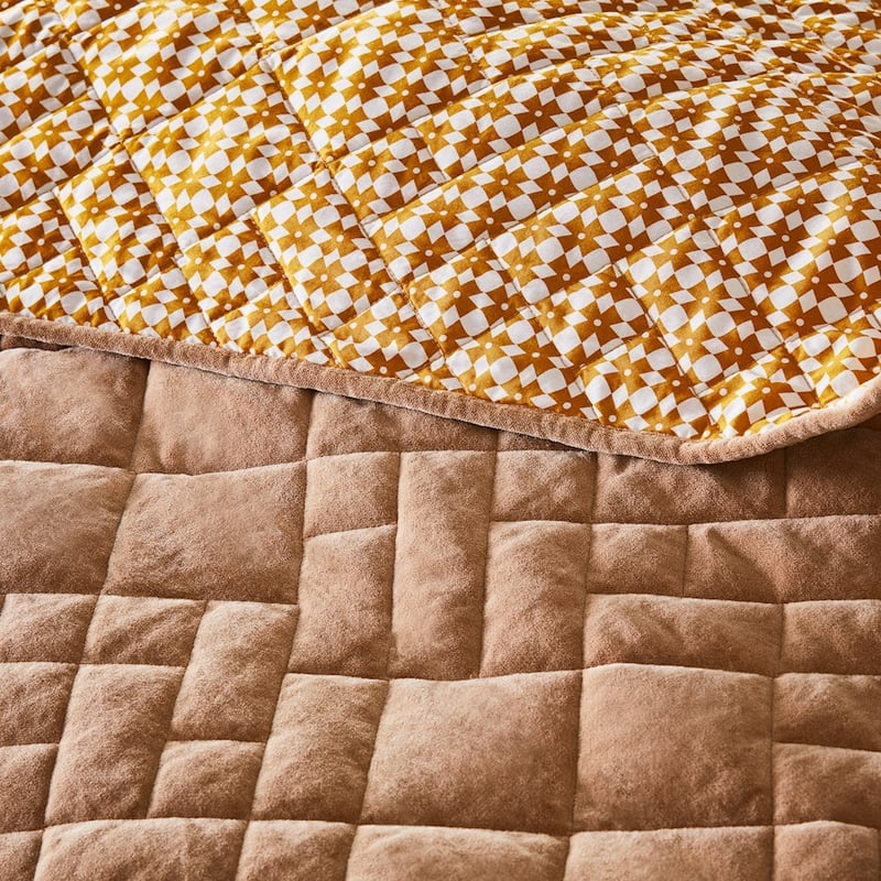 Chelsea Inca Gold Velvet Quilted Coverlet