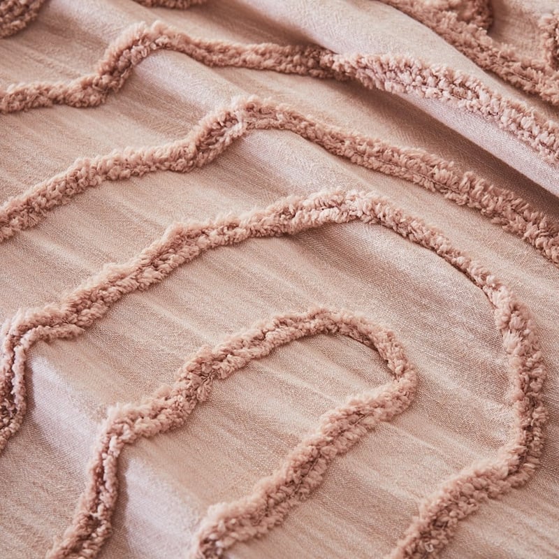 Archie Tufted Misty Rose Quilt Cover