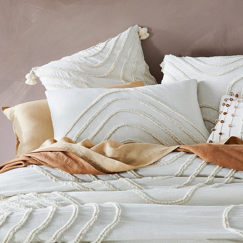 Ollie Tufted Vanilla Quilt Cover 