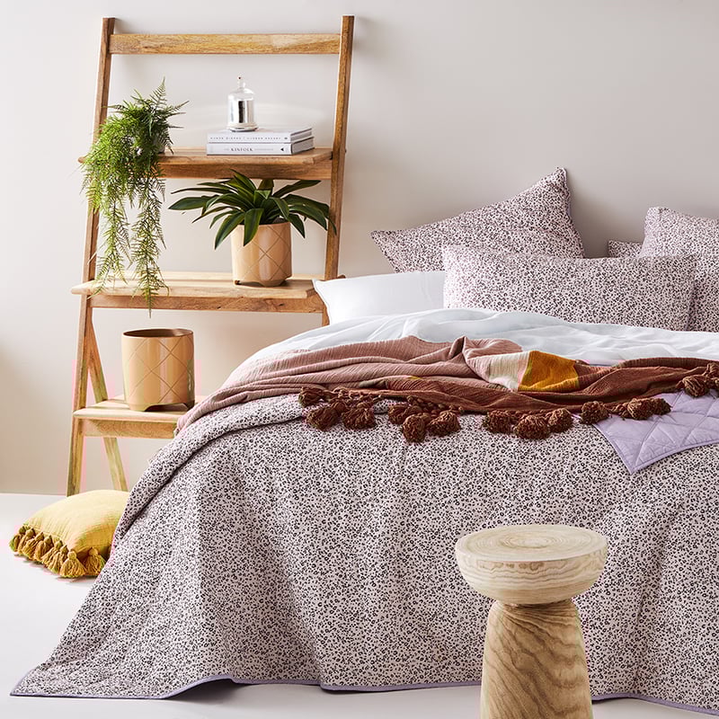Stonewashed Cotton Printed Pink Cheetah Quilted Coverlet