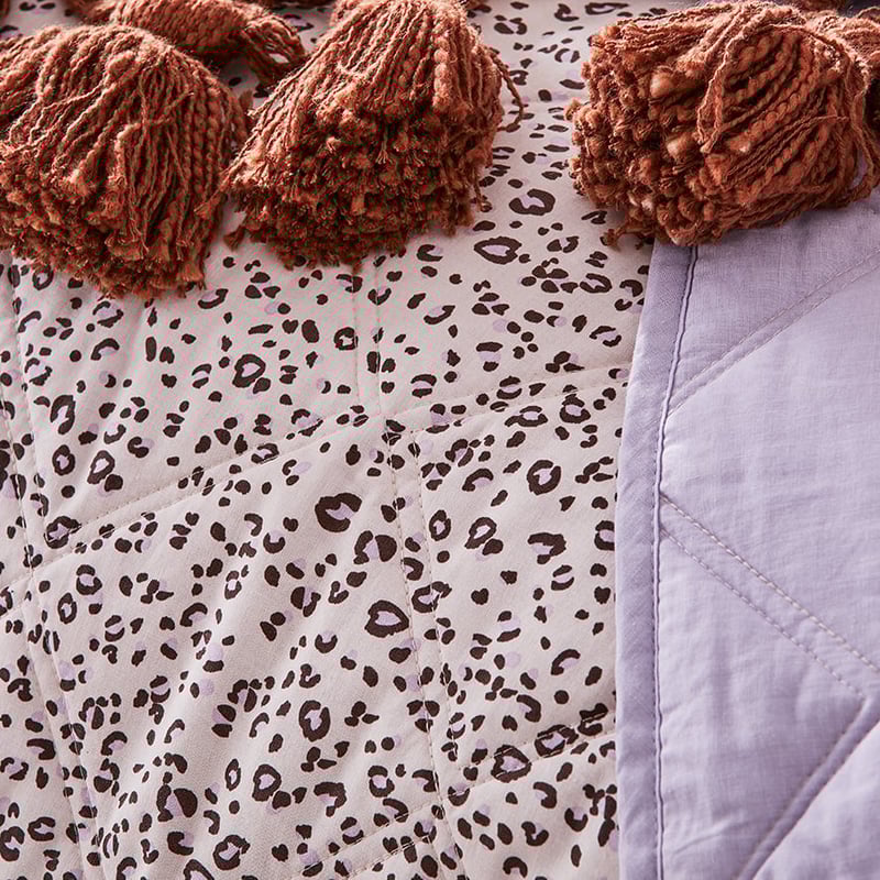 Stonewashed Cotton Printed Pink Cheetah Quilted Coverlet