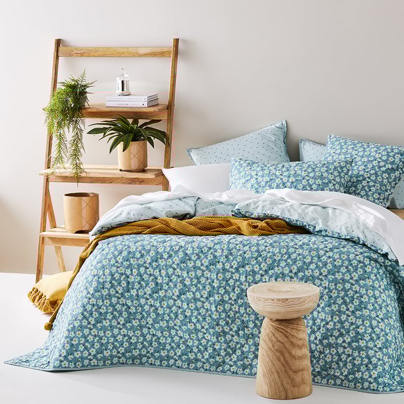 Stonewashed Cotton Printed Sage Daisy Quilted Coverlet
