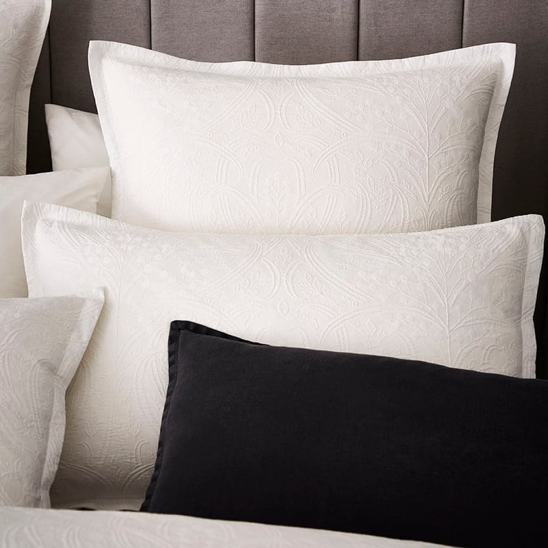 Hannah Quilt Cover White