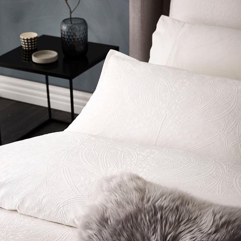 Hannah Quilt Cover White