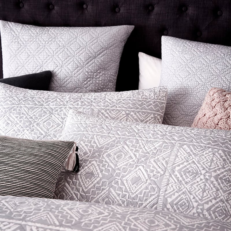 Pia Quilted Quilt Cover