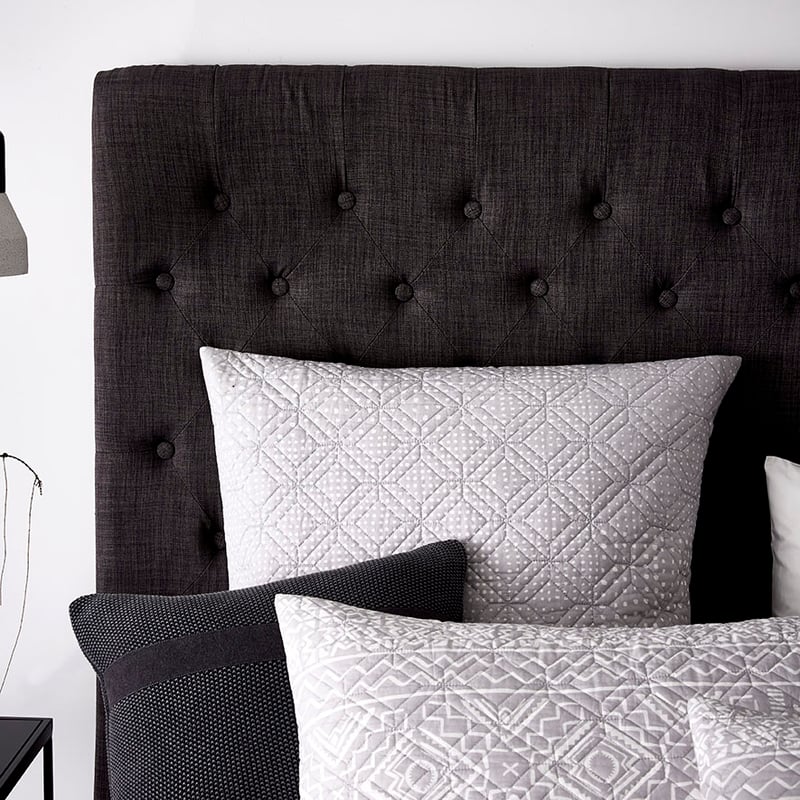 Pia Quilted Quilt Cover