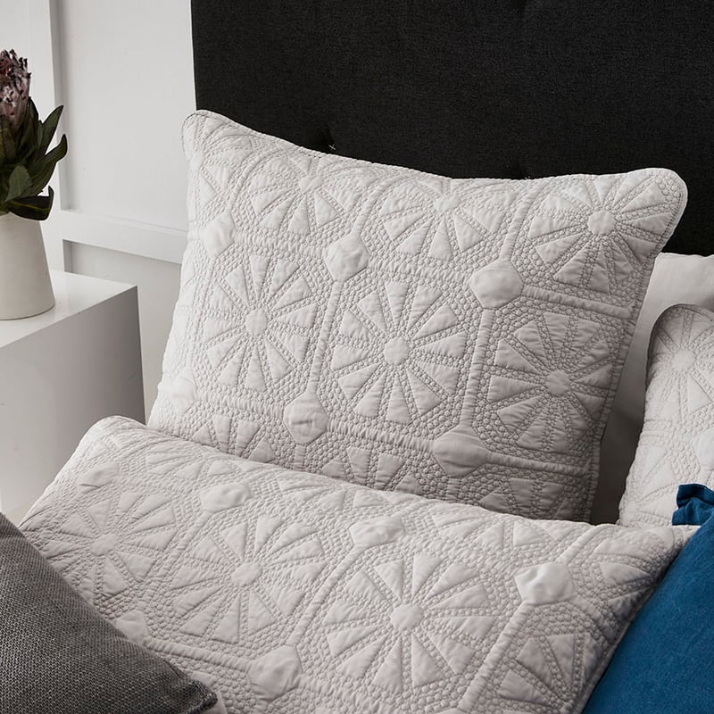 Meadow Quilted Silver Quilt Cover