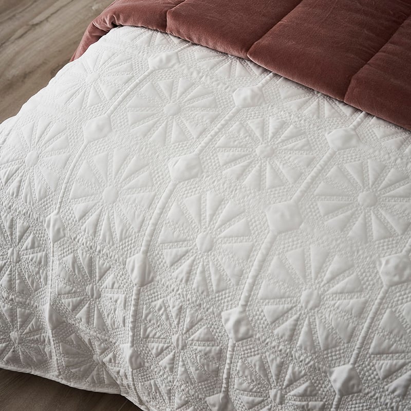 Meadow Quilted White Quilt Cover