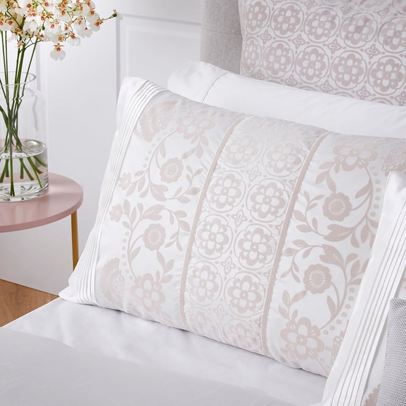 Aubrey Nude Quilt Cover
