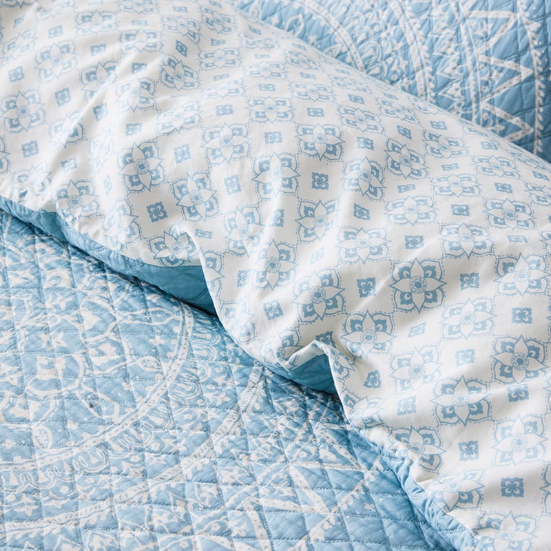 Mandala Quilted Quilt Cover Blue