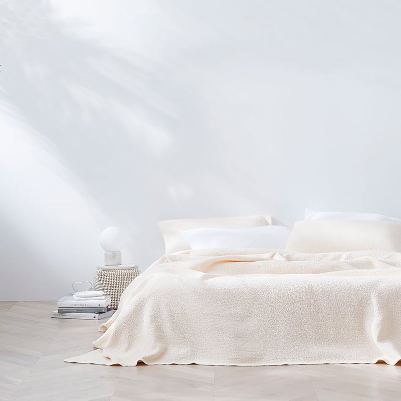 Lindy Klim Besakih Coverlet Pink Champagne